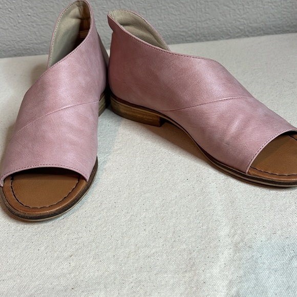 Beast Fashion Blush Pink Open-Toe Flats - Size 7 - Picture 11 of 11